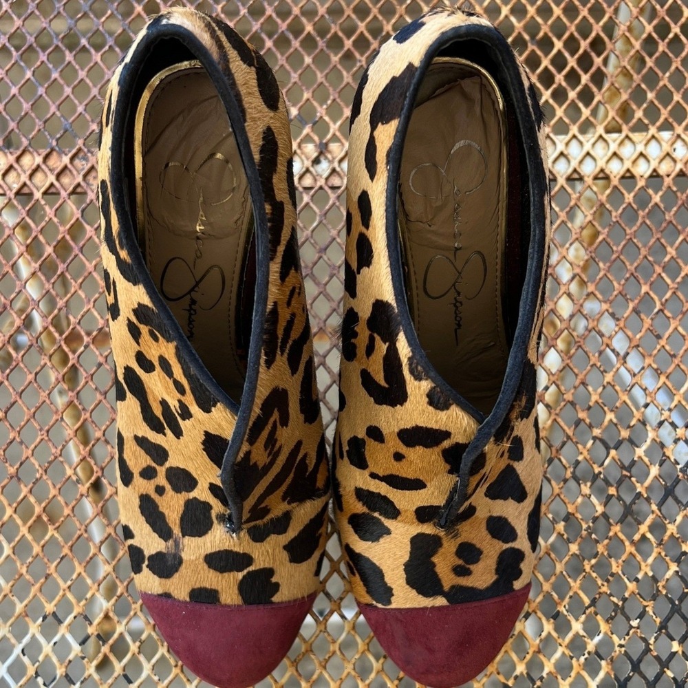 Jessica Simpson Saturn 2 Leopard Calf Hair Ankle Booties Burgundy Cap Toe 7.5M - Picture 4 of 9
